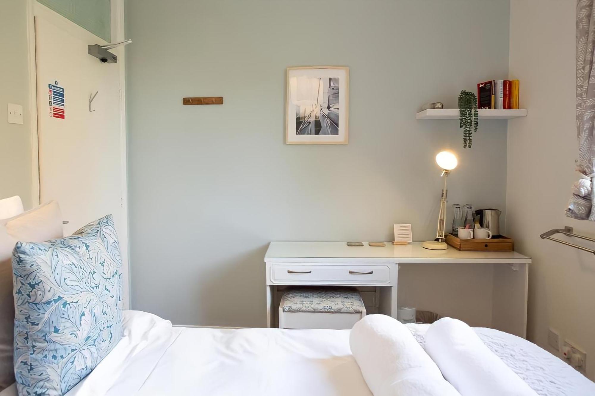 Hotel Poole Park House Pokoj fotografie